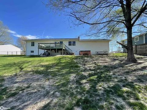 Exterior - 1523 E Grant St, Centerville, IA 52544 photo 5 of 6