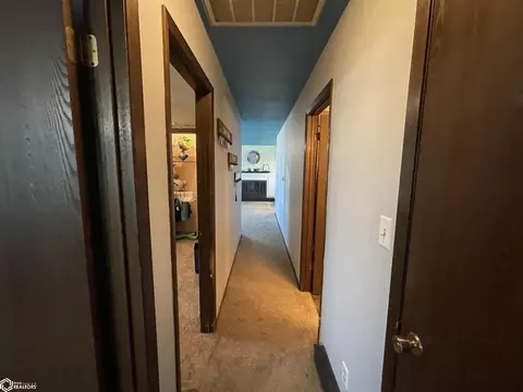 Entry Way - 1523 E Grant St, Centerville, IA 52544 photo 1 of 2
