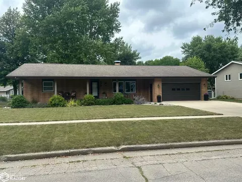 208 S Mccoy St, Algona, IA 50511