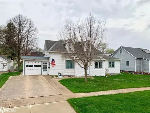 302 S Oak St, Jefferson, IA 50129