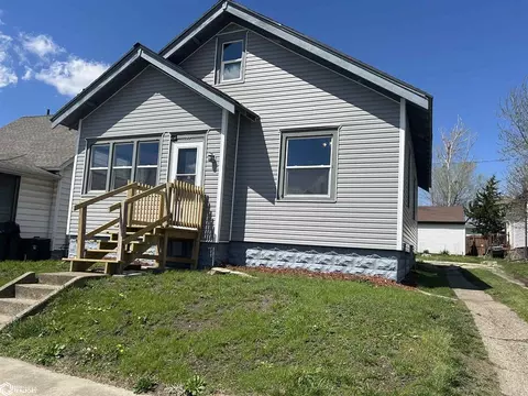 403 W Linn St, Marshalltown, IA 50158