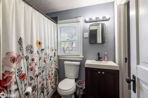 404 Pleasant St, Carson, IA 51525 photo 14