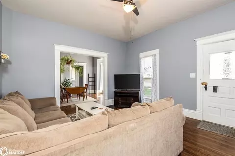 404 Pleasant St, Carson, IA 51525 photo 2