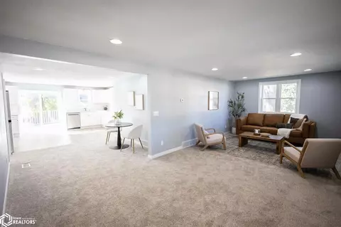 295 W 9th St, Garner, IA 50438 photo 6