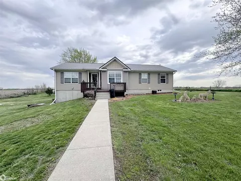 5690 270th St, Moravia, IA 52571
