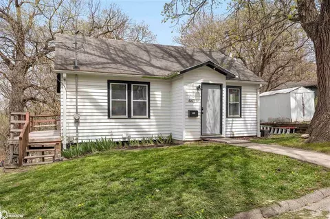 Exterior - 440 E Front St, Colfax, IA 50054 photo 2 of 7