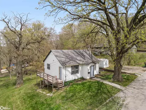 Exterior - 440 E Front St, Colfax, IA 50054 photo 3 of 7