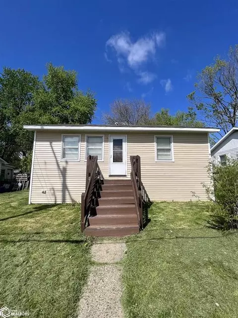 103 Shields St, Burlington, IA 52601