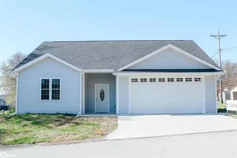 310 S St, Hamburg, IA 51640