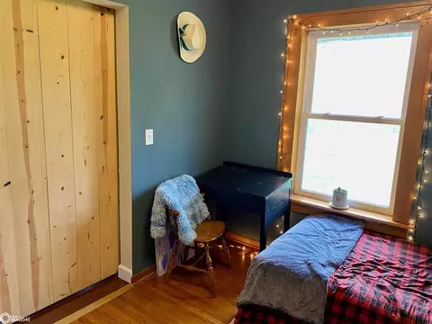 Bedroom - 1033 190th St, Hampton, IA 50441 photo 6 of 8