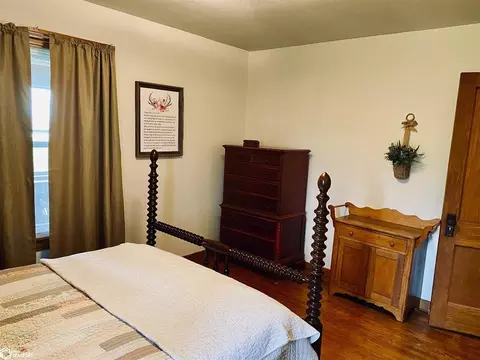 Bedroom - 1033 190th St, Hampton, IA 50441 photo 2 of 8