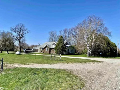 Exterior - 1033 190th St, Hampton, IA 50441 photo 1 of 6
