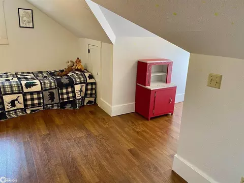 Entry Way - 1033 190th St, Hampton, IA 50441 photo 3 of 3