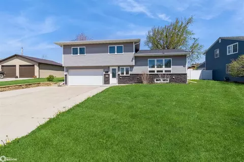 1507 Fremont St, Marshalltown, IA 50158
