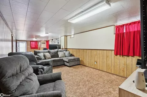 831 5th St, Nevada, IA 50201 photo 18
