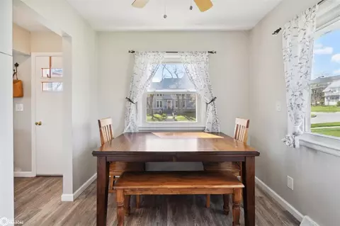 831 5th St, Nevada, IA 50201 photo 5