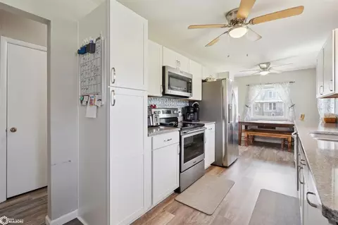 831 5th St, Nevada, IA 50201 photo 8
