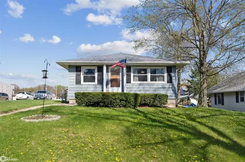 831 5th St, Nevada, IA 50201