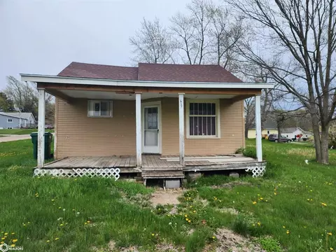 617 N Pine St, Creston, IA 50801
