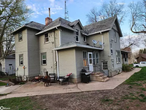 Exterior - 308 S Walnut St, Odebolt, IA 51458 photo 4 of 5
