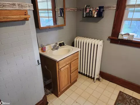 Bath - 308 S Walnut St, Odebolt, IA 51458 photo 3 of 3