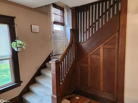 Entry Way - 308 S Walnut St, Odebolt, IA 51458 photo 2 of 3