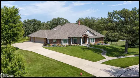 2504 Country Oaks Dr, Atlantic, IA 50022