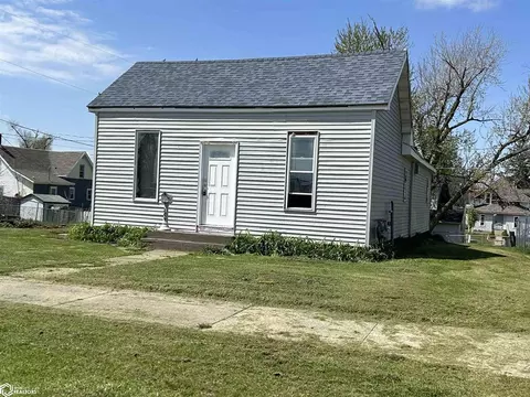 208 N 5th St, Marshalltown, IA 50158