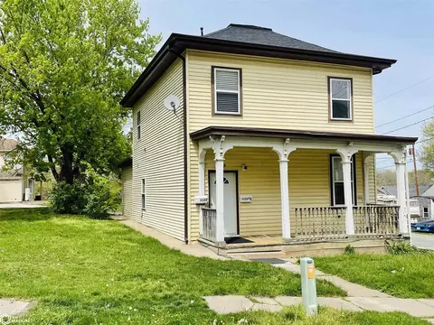 1122 Valley St, Burlington, IA 52601