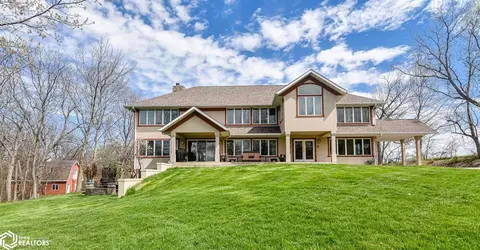 1403 W Olive St, Marshalltown, IA 50158