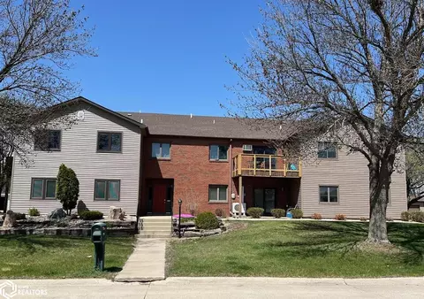 2110 14th Ave N #101, Clear Lake, IA 50428