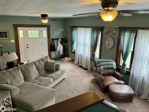202 W 4th St, Diagonal, IA 50845 photo 5