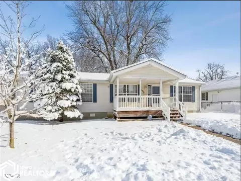 408 N 4th St, Oskaloosa, IA 52577