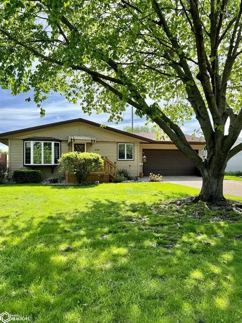 2120 S 15th St, Burlington, IA 52601