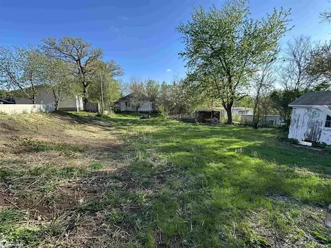 Exterior - 1007 7th St, Corning, IA 50841 photo 2 of 2