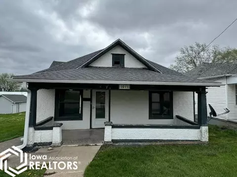 1011 S 18th St, Centerville, IA 52544