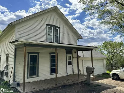 1502 Nodaway St, Corning, IA 50841