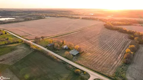 137 Th St, Van Meter, IA 50072 photo 7
