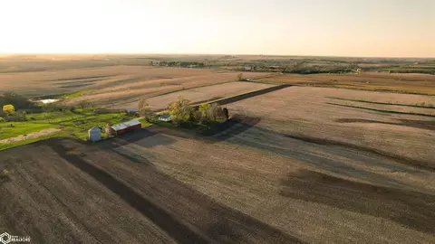 137 Th St, Van Meter, IA 50072 photo 32