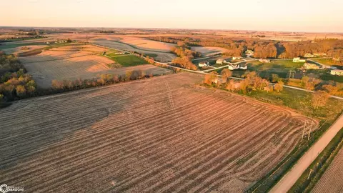 137 Th St, Van Meter, IA 50072 photo 9