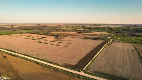 137 Th St, Van Meter, IA 50072 photo 28