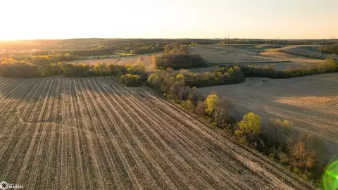 137 Th St, Van Meter, IA 50072 photo 18