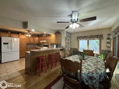 Dining - 1521 E Grant, Centerville, IA 52544 photo 5 of 7
