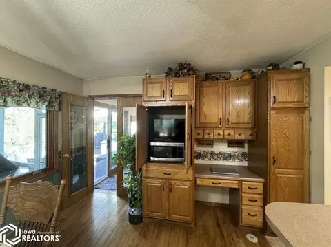 Kitchen - 1521 E Grant, Centerville, IA 52544 photo 8 of 8