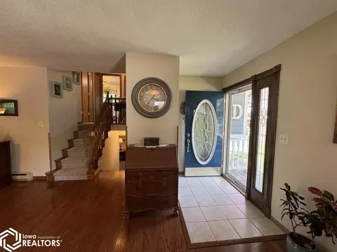 Entry Way - 1521 E Grant, Centerville, IA 52544 photo 1 of 3