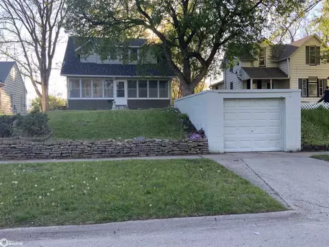 307 N 17th St, Denison, IA 51442