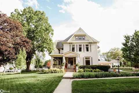1022 E Valley St, Red Oak, IA 51566