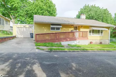 720 N Garfield Ave, Burlington, IA 52601