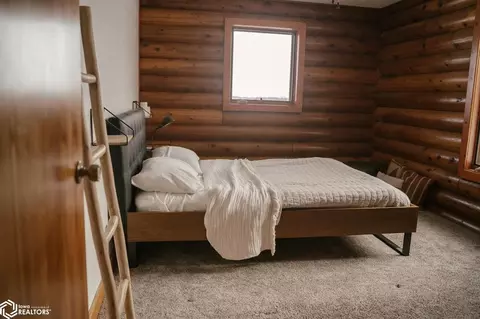 Bedroom - 1040 Washington Ave, Bennett, IA 52721 photo 1 of 8