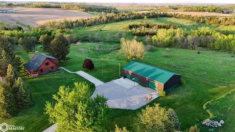 1040 Washington Ave, Bennett, IA 52721